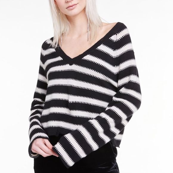 🌴 Mix & Match 2/$150 🌴 WILDFOX Leanne Striped Distressed Sweater - Picture 3 of 9